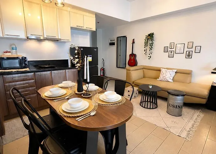 Stylish Cozy Near Venice Grandcanal Balcony Manila